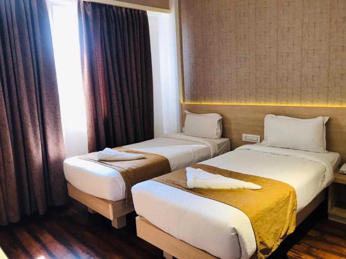 Zip By Spree Hotels Samudra Белгаум Екстериор снимка