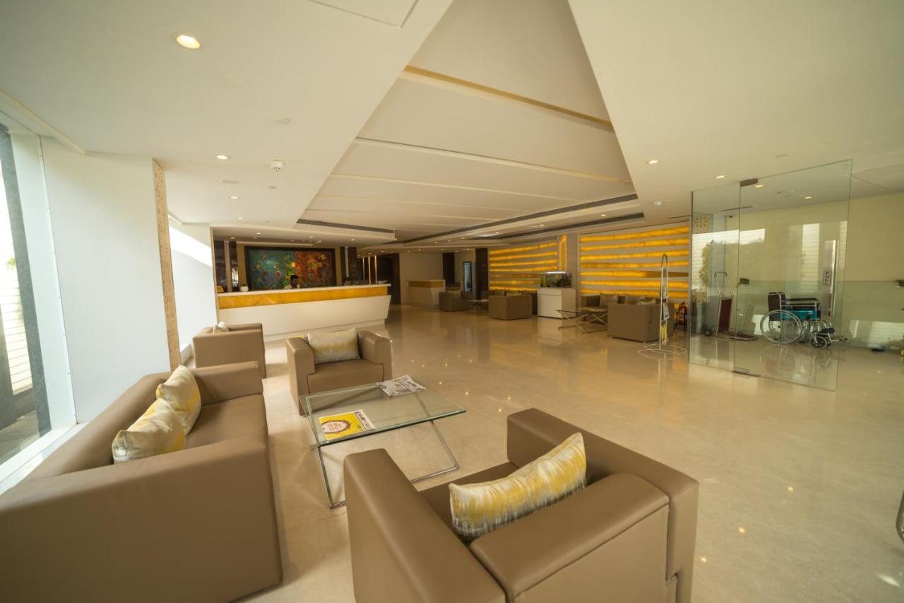 Zip By Spree Hotels Samudra Белгаум Екстериор снимка