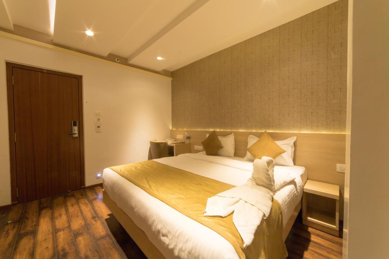 Zip By Spree Hotels Samudra Белгаум Екстериор снимка