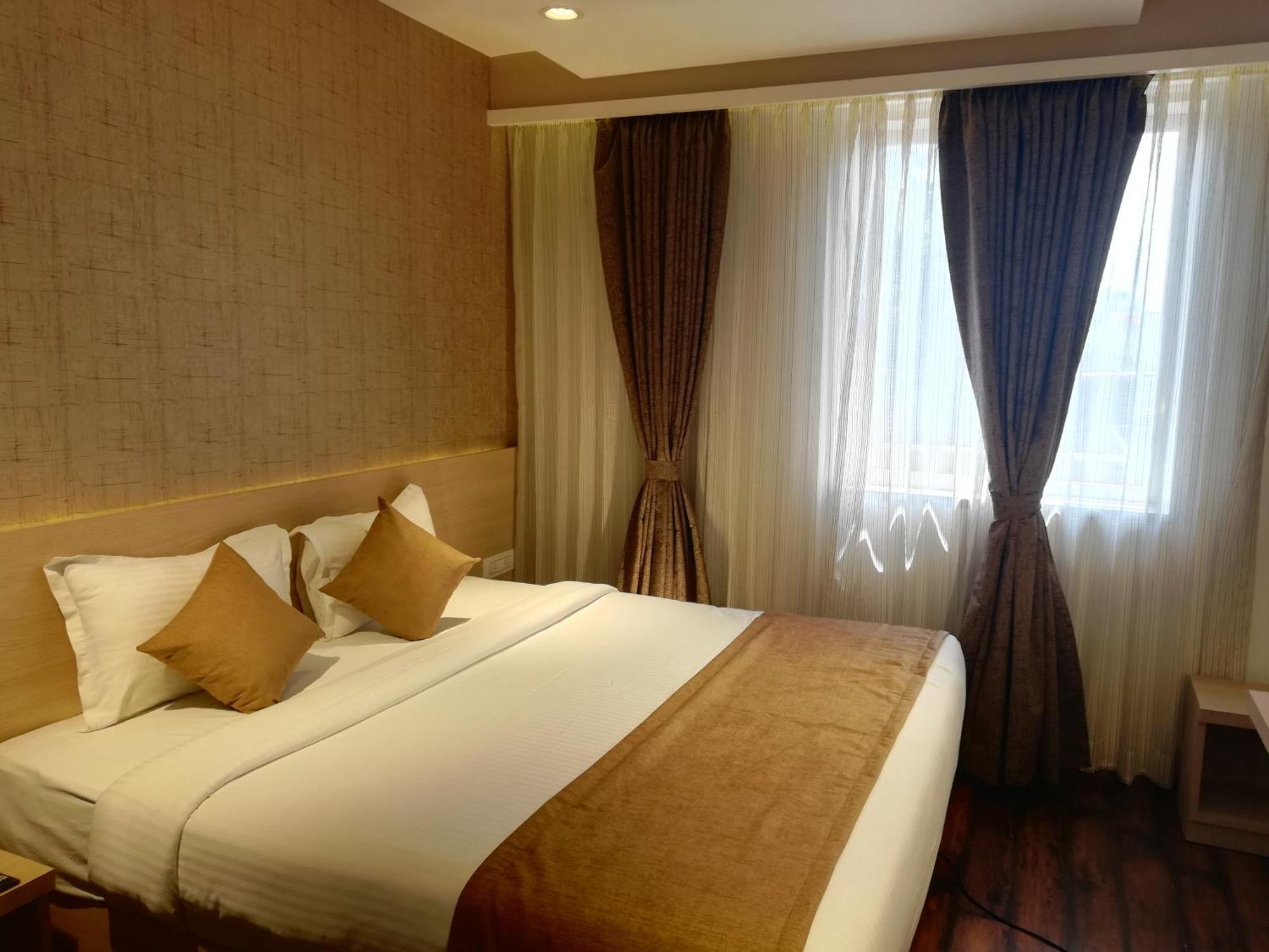 Zip By Spree Hotels Samudra Белгаум Екстериор снимка