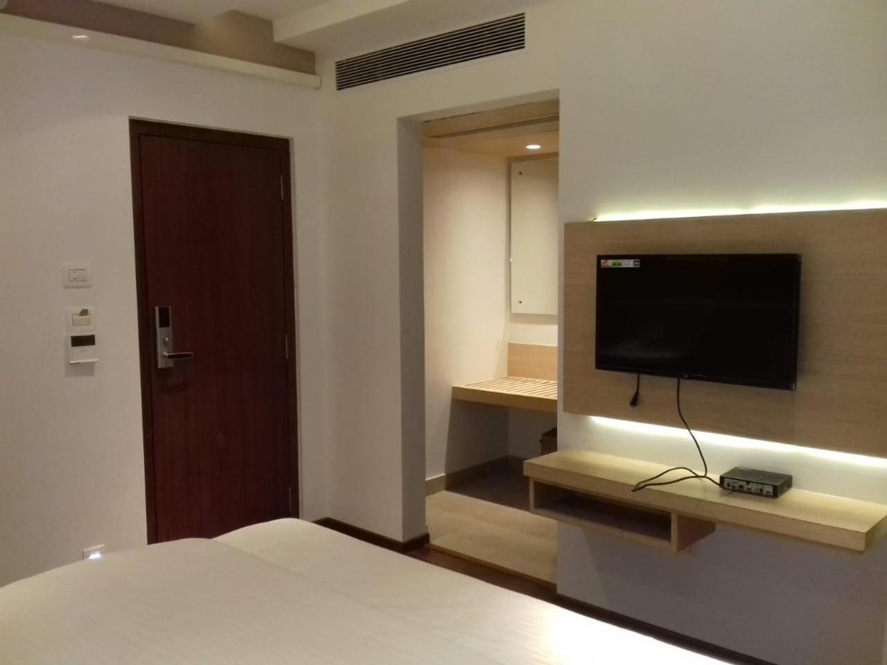 Zip By Spree Hotels Samudra Белгаум Екстериор снимка