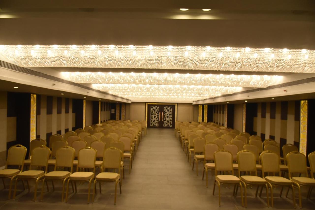 Zip By Spree Hotels Samudra Белгаум Екстериор снимка